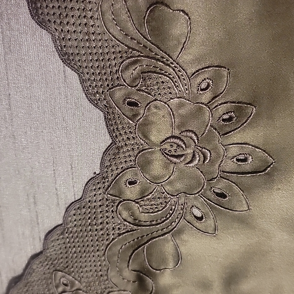 Camisole - Picture 2 of 8